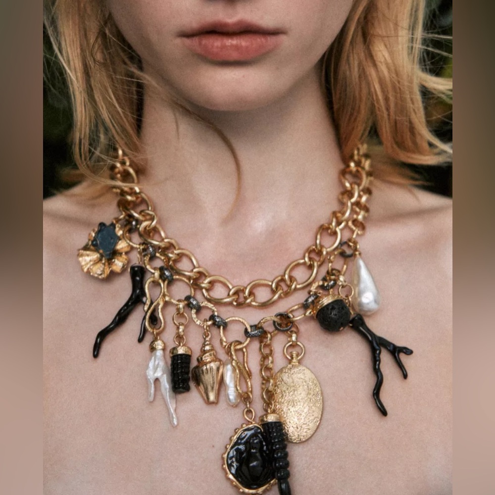 Zara Ocean Beach Vacation Reef Charm Gold Link Chain Necklace Ursula Witchy Goth - Picture 2 of 3